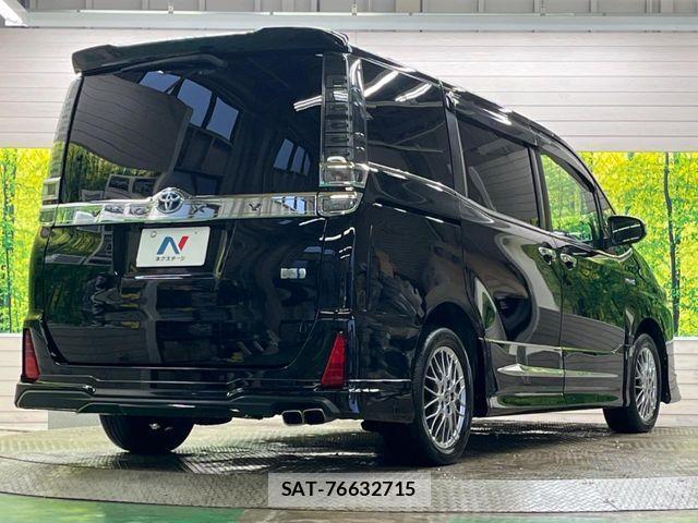 Toyota VOXY HYBRID 2020-02 4244150-17