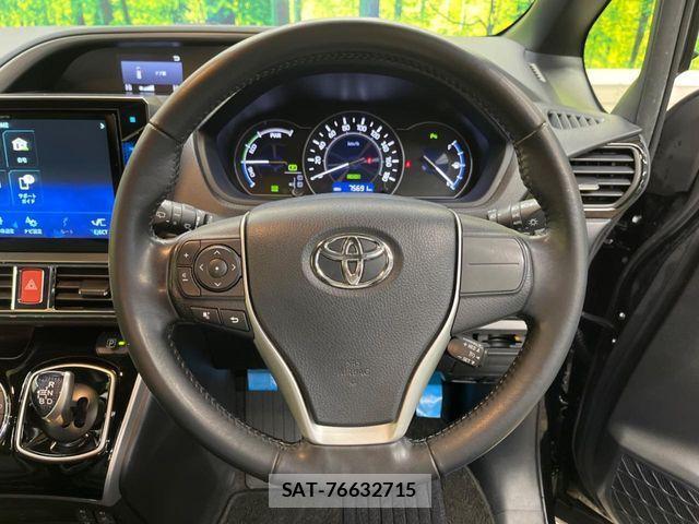 Toyota VOXY HYBRID 2020-02 4244150-6