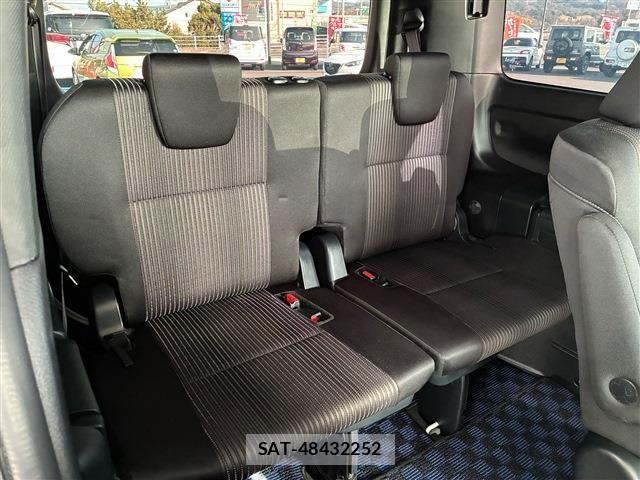 Toyota VOXY HYBRID 2017-09 4333209-9