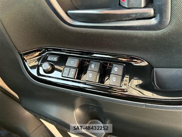 Toyota VOXY HYBRID 2017-09 4333209-12