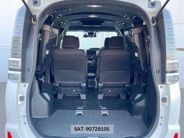Toyota VOXY HYBRID 2018-08 4395805-10