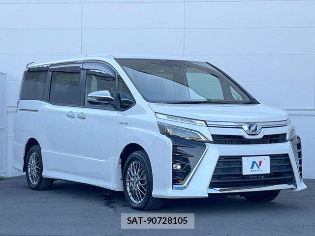 Toyota VOXY HYBRID 2018-08 4395805-15