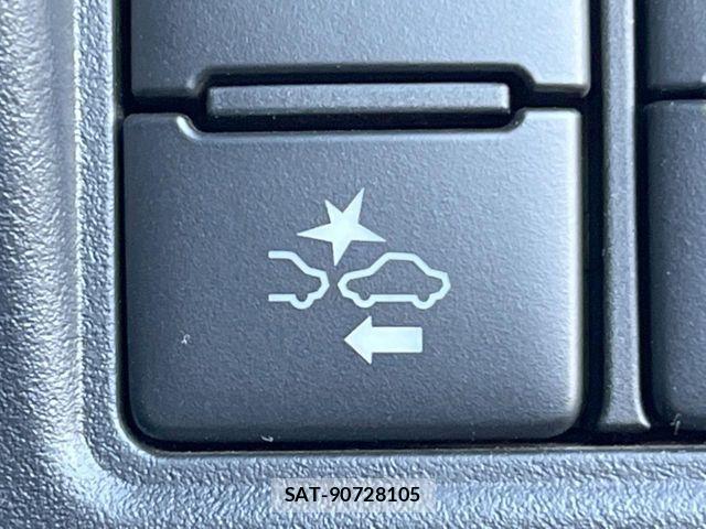 Toyota VOXY HYBRID 2018-08 4395805-5