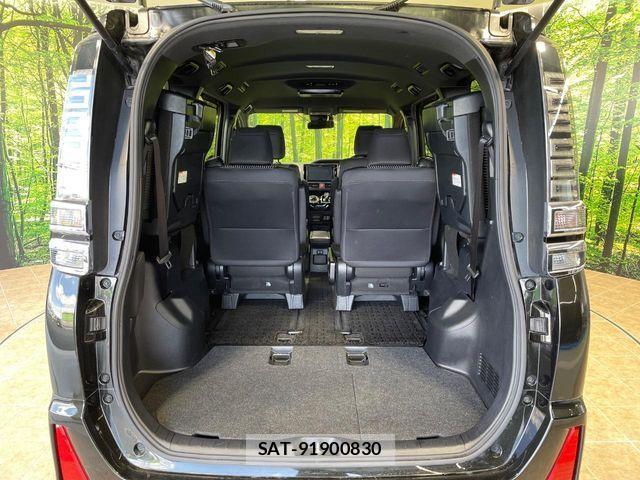 Toyota VOXY HYBRID 2017-12 4395804-10