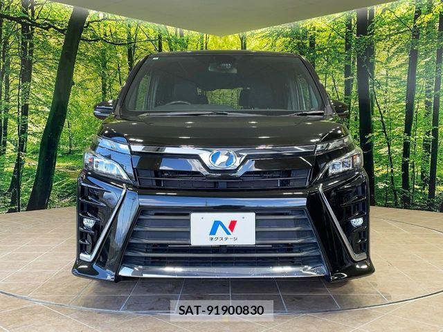 Toyota VOXY HYBRID 2017-12 4395804-14