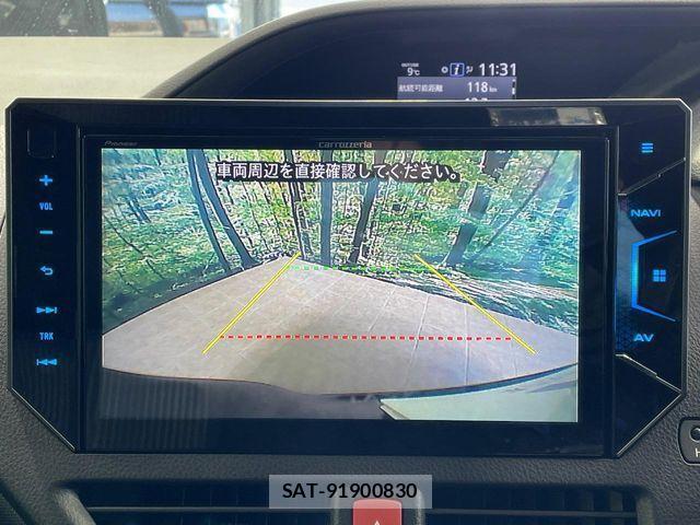 Toyota VOXY HYBRID 2017-12 4395804-4