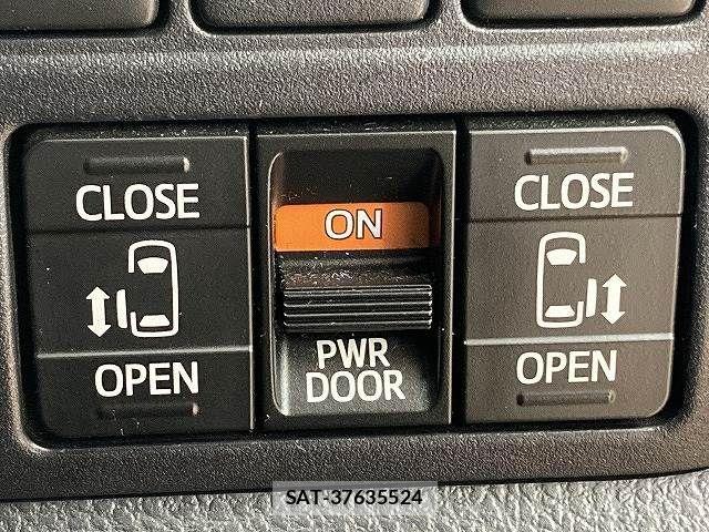 Toyota VOXY HYBRID 2019-06 4424987-9