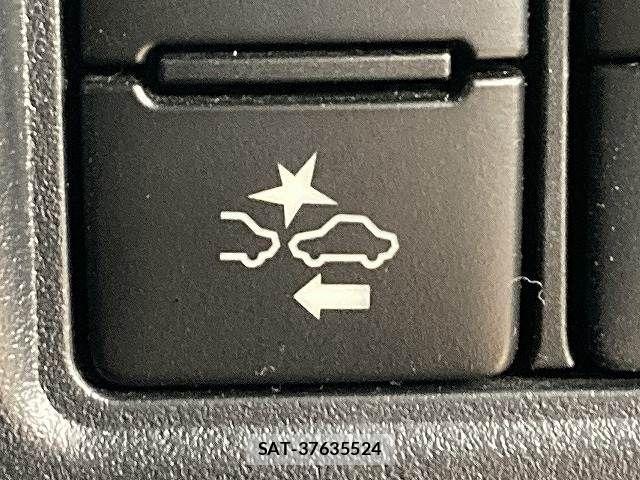 Toyota VOXY HYBRID 2019-06 4424987-7