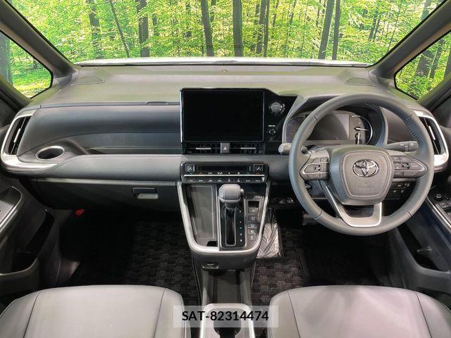 Toyota VOXY HYBRID 2026-01 4604369-1
