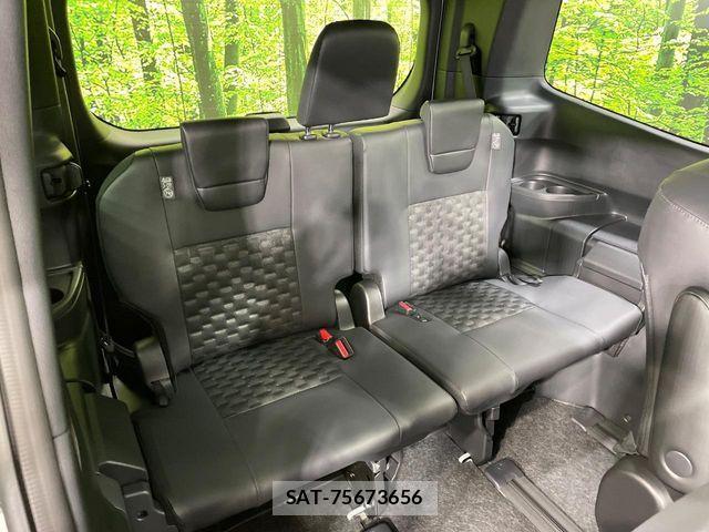 Toyota VOXY HYBRID 2026-02 4604361-9