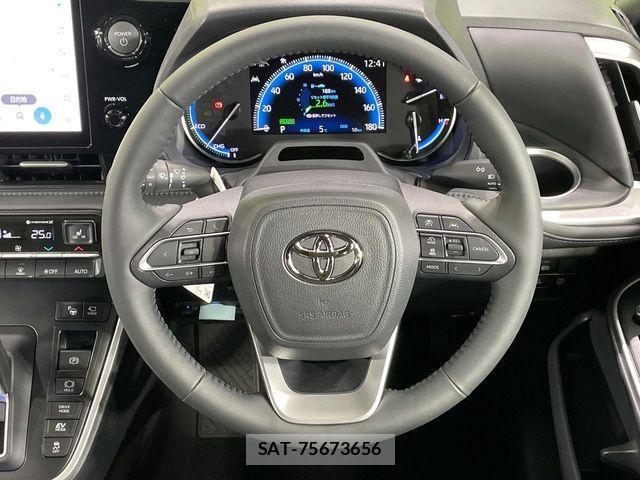 Toyota VOXY HYBRID 2026-02 4604361-11