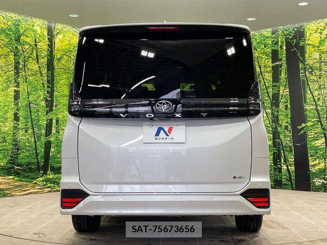 Toyota VOXY HYBRID 2026-02 4604361-15