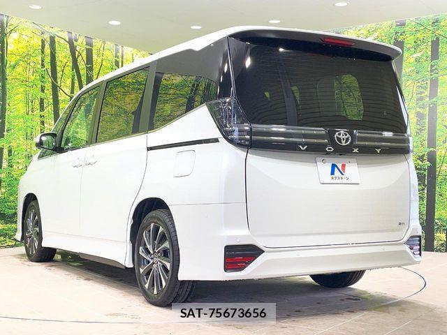 Toyota VOXY HYBRID 2026-02 4604361-16