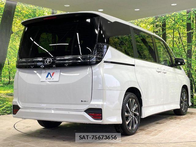 Toyota VOXY HYBRID 2026-02 4604361-17