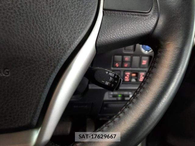 Toyota VOXY HYBRID 2020-01 4604399-12