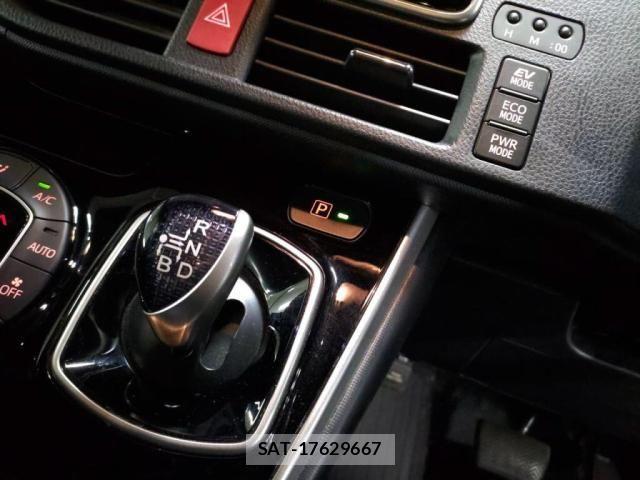 Toyota VOXY HYBRID 2020-01 4604399-15