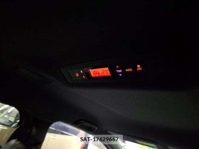 Toyota VOXY HYBRID 2020-01 4604399-23