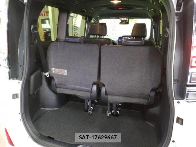 Toyota VOXY HYBRID 2020-01 4604399-24