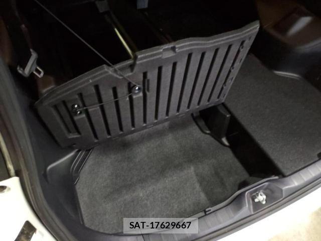 Toyota VOXY HYBRID 2020-01 4604399-27