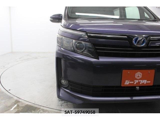 Toyota VOXY HYBRID 2014-08 4604436-10
