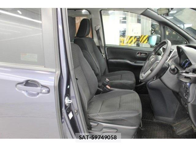 Toyota VOXY HYBRID 2014-08 4604436-28