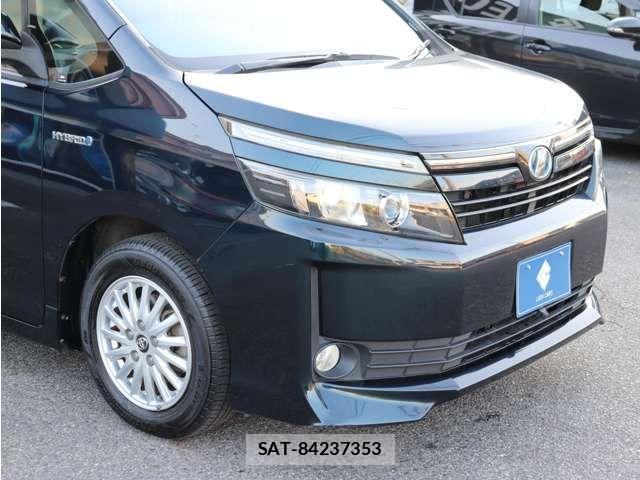 Toyota VOXY HYBRID 2014-04 4604431-12