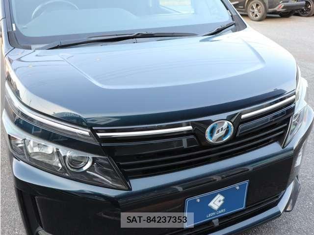 Toyota VOXY HYBRID 2014-04 4604431-22