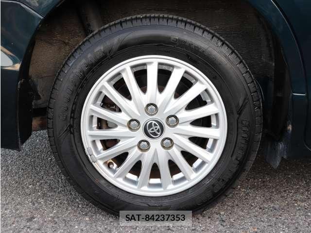 Toyota VOXY HYBRID 2014-04 4604431-27