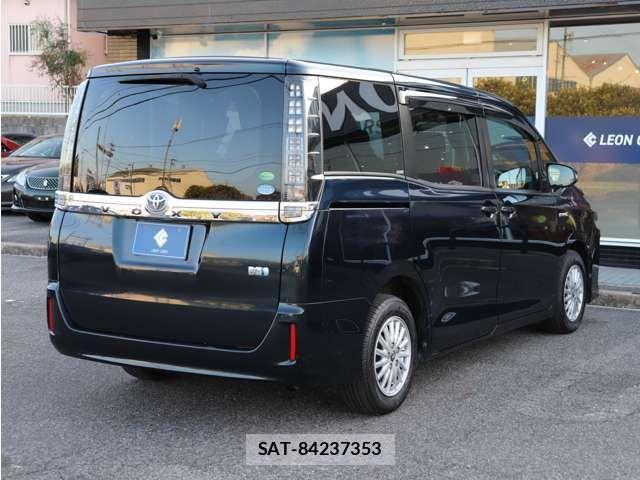 Toyota VOXY HYBRID 2014-04 4604431-3
