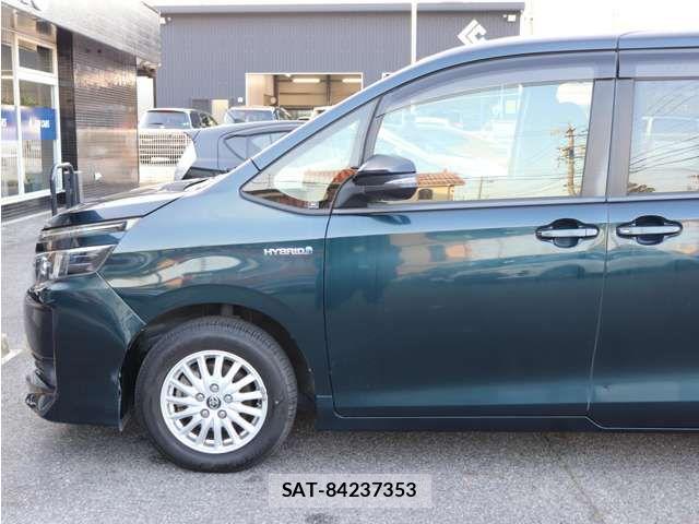 Toyota VOXY HYBRID 2014-04 4604431-7