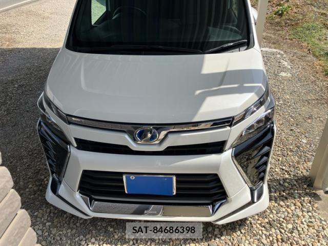 Toyota VOXY HYBRID 2017-08 4604420-1