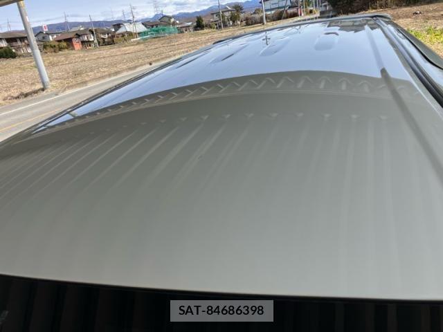 Toyota VOXY HYBRID 2017-08 4604420-22