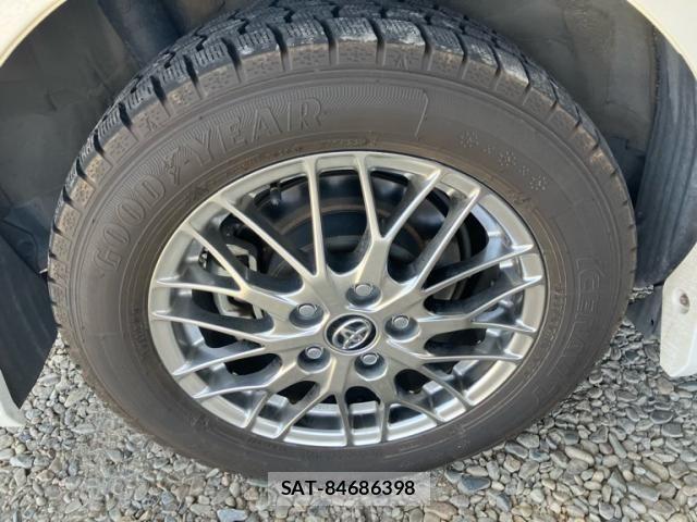 Toyota VOXY HYBRID 2017-08 4604420-5