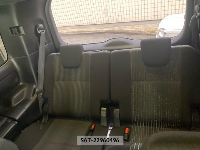 Toyota VOXY HYBRID 2018-06 4604414-10