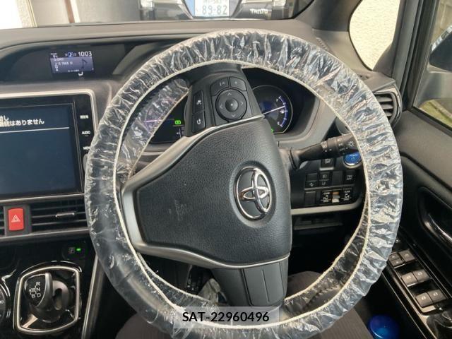Toyota VOXY HYBRID 2018-06 4604414-16