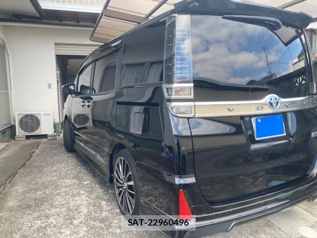 Toyota VOXY HYBRID 2018-06 4604414-3