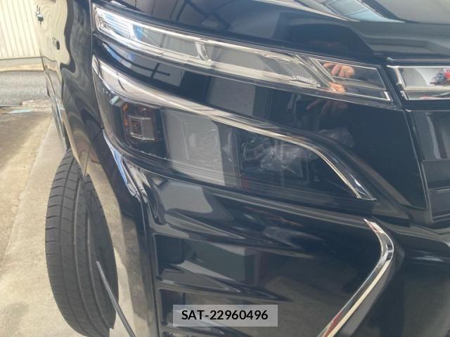 Toyota VOXY HYBRID 2018-06 4604414-5