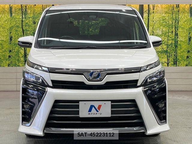 Toyota VOXY HYBRID 2017-07 4604417-14