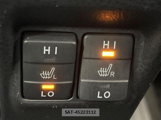 Toyota VOXY HYBRID 2017-07 4604417-5
