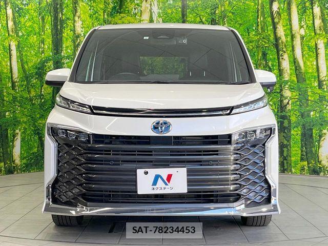 Toyota VOXY HYBRID 2023-04 4641569-14