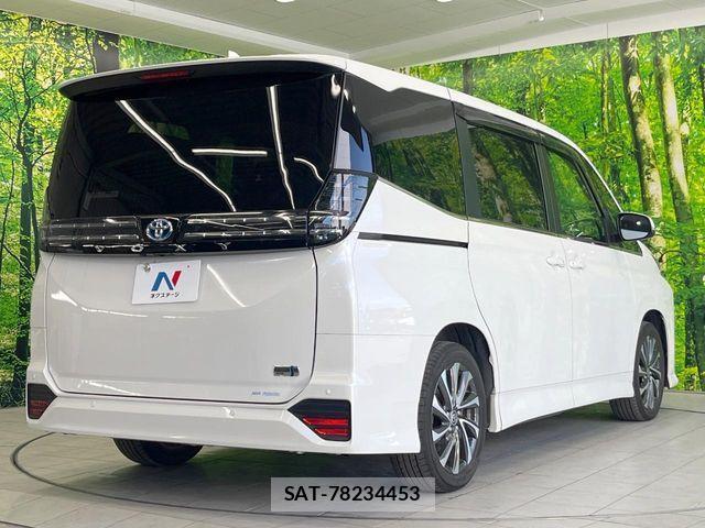 Toyota VOXY HYBRID 2023-04 4641569-17