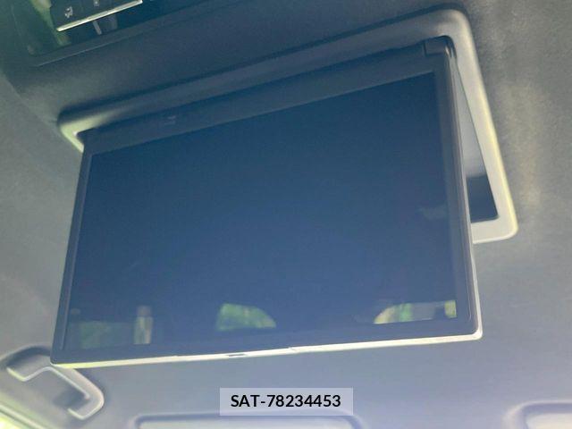 Toyota VOXY HYBRID 2023-04 4641569-5