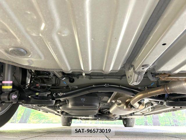 Toyota VOXY HYBRID 2025-04 4641563-19