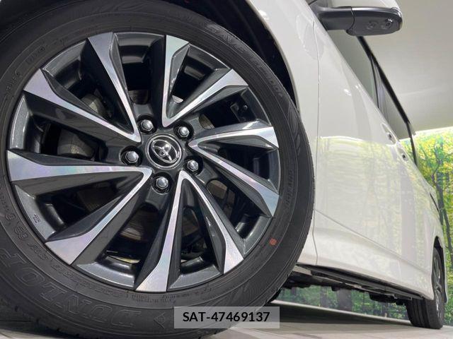 Toyota VOXY HYBRID 2023-07 4994032-12