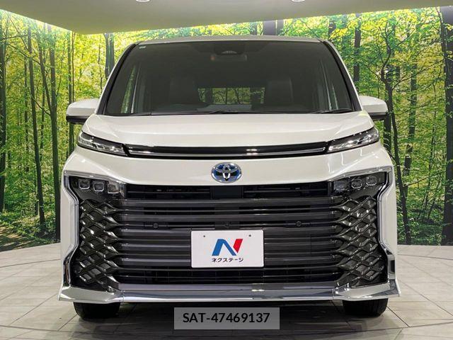 Toyota VOXY HYBRID 2023-07 4994032-13