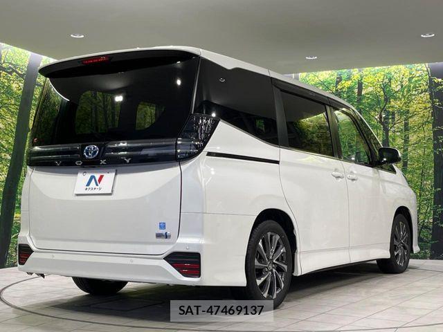 Toyota VOXY HYBRID 2023-07 4994032-16