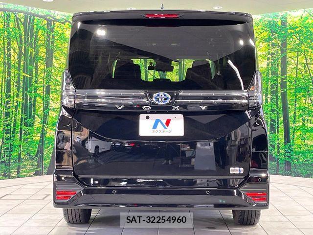 Toyota VOXY HYBRID 2023-09 4993975-15
