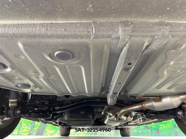 Toyota VOXY HYBRID 2023-09 4993975-18
