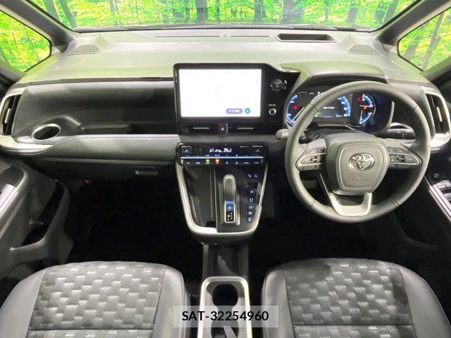 Toyota VOXY HYBRID 2023-09 4993975-1