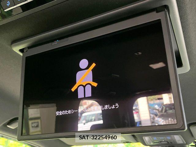 Toyota VOXY HYBRID 2023-09 4993975-2